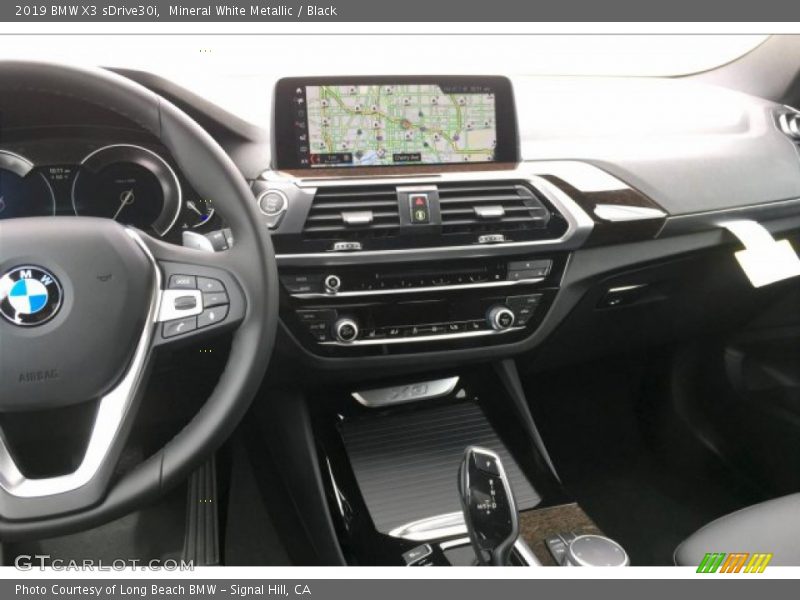 Mineral White Metallic / Black 2019 BMW X3 sDrive30i