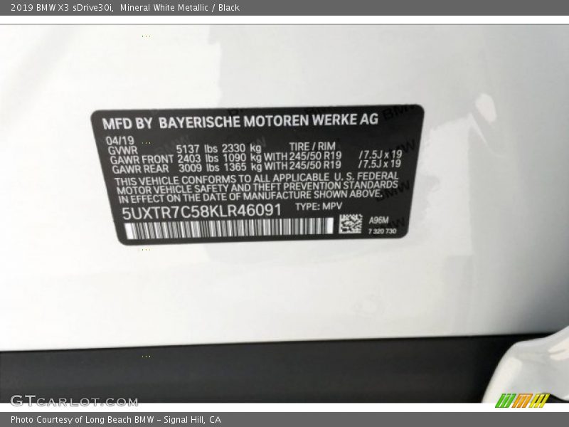 Mineral White Metallic / Black 2019 BMW X3 sDrive30i