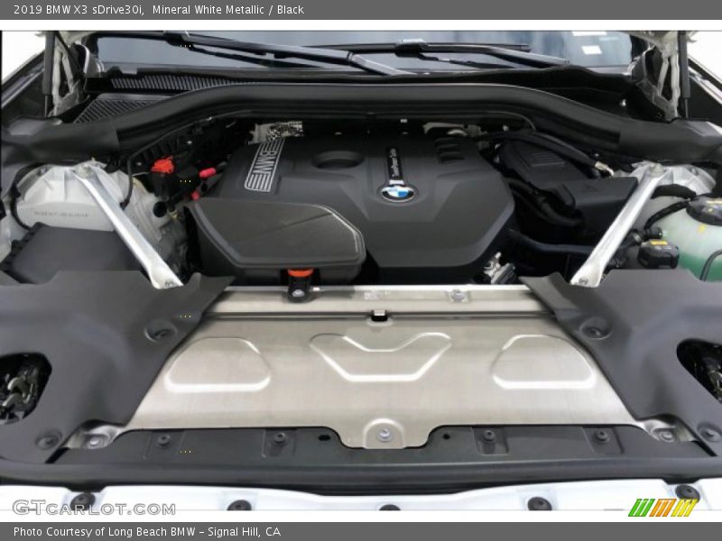 Mineral White Metallic / Black 2019 BMW X3 sDrive30i