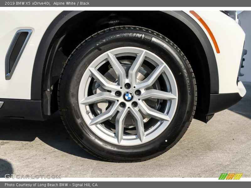 Alpine White / Black 2019 BMW X5 xDrive40i