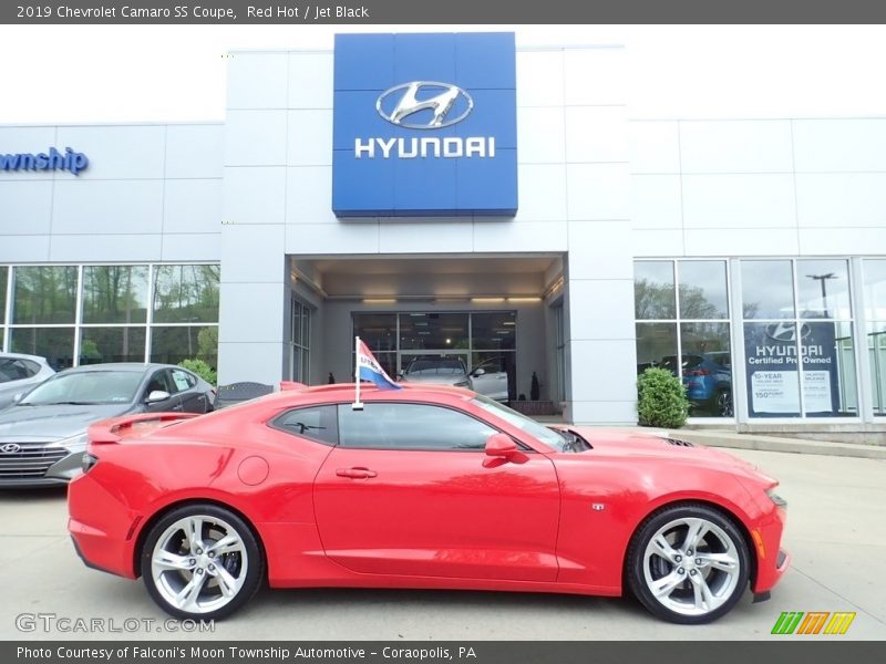 Red Hot / Jet Black 2019 Chevrolet Camaro SS Coupe