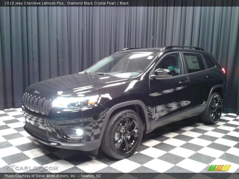 Diamond Black Crystal Pearl / Black 2019 Jeep Cherokee Latitude Plus