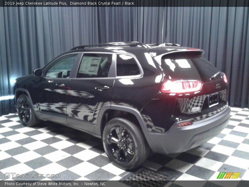 Diamond Black Crystal Pearl / Black 2019 Jeep Cherokee Latitude Plus