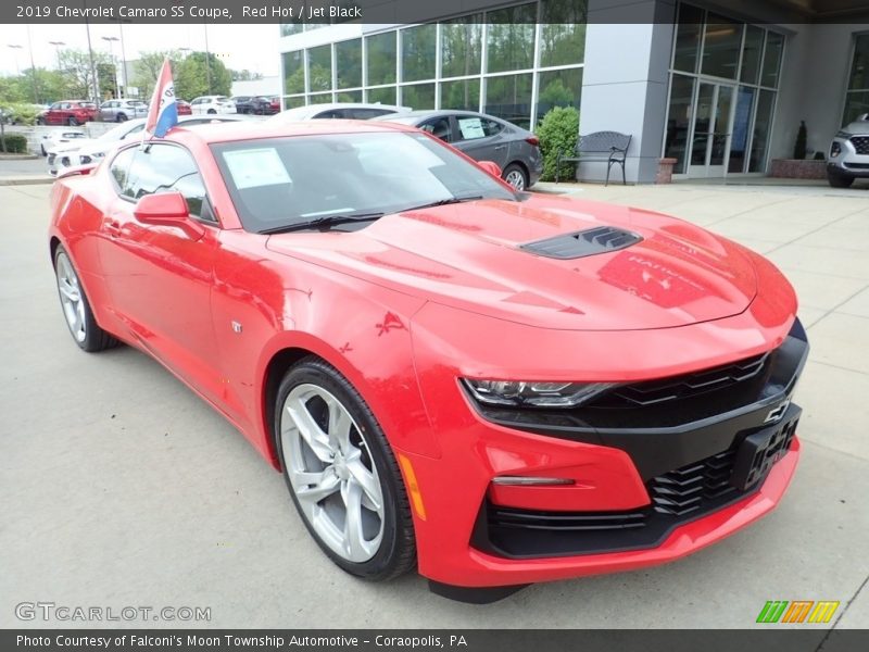 Front 3/4 View of 2019 Camaro SS Coupe
