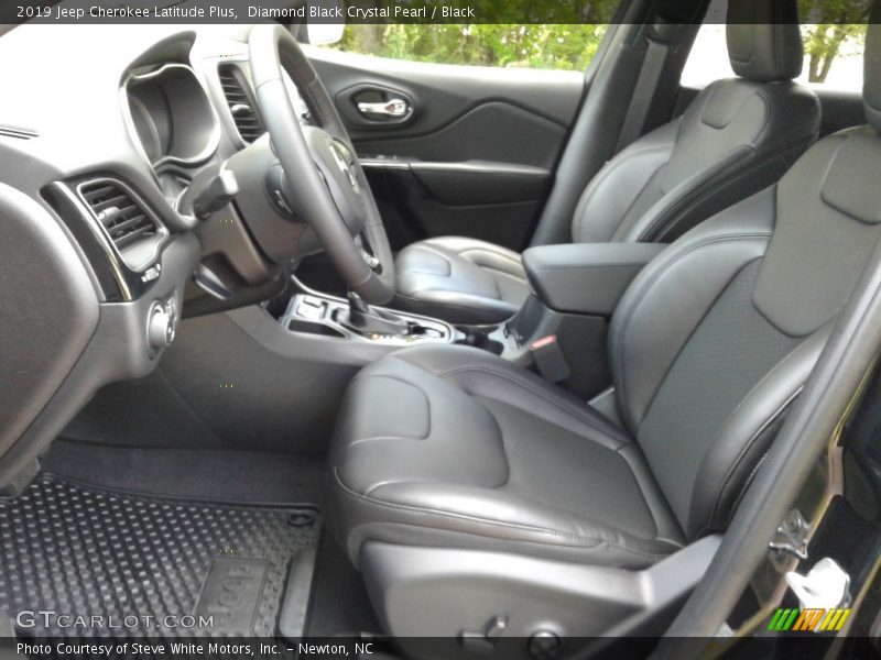 Diamond Black Crystal Pearl / Black 2019 Jeep Cherokee Latitude Plus