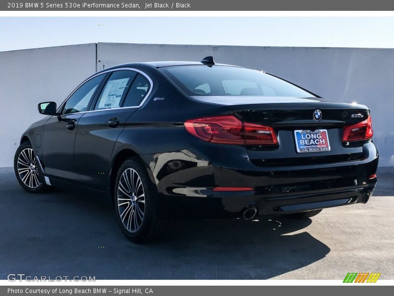Jet Black / Black 2019 BMW 5 Series 530e iPerformance Sedan