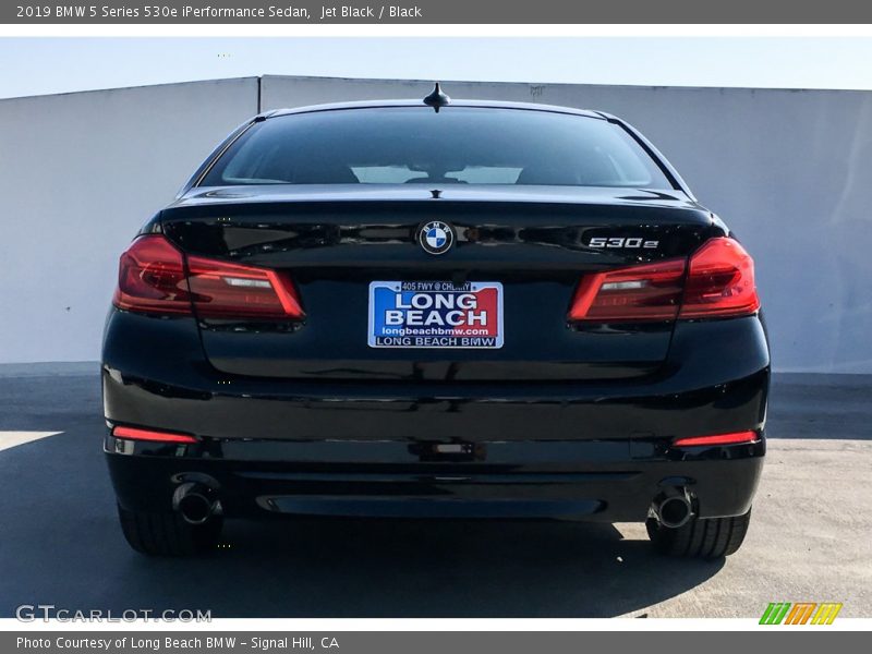 Jet Black / Black 2019 BMW 5 Series 530e iPerformance Sedan