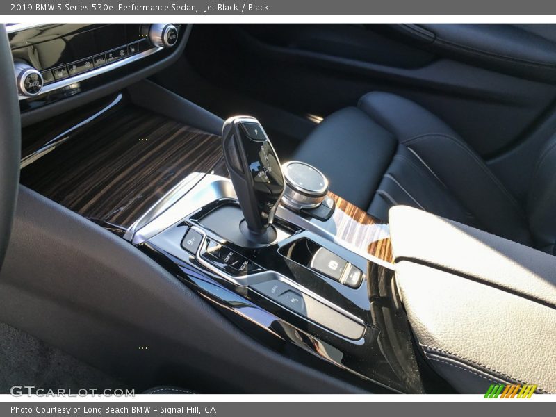 Jet Black / Black 2019 BMW 5 Series 530e iPerformance Sedan