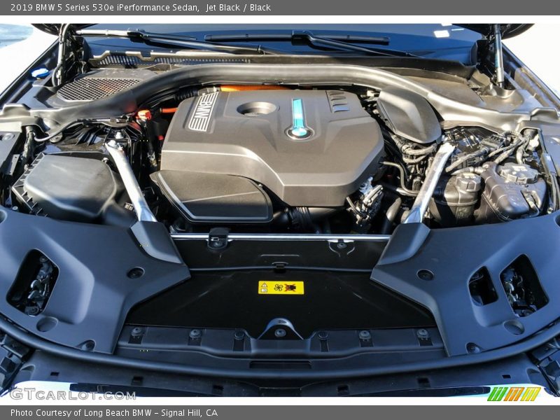 Jet Black / Black 2019 BMW 5 Series 530e iPerformance Sedan