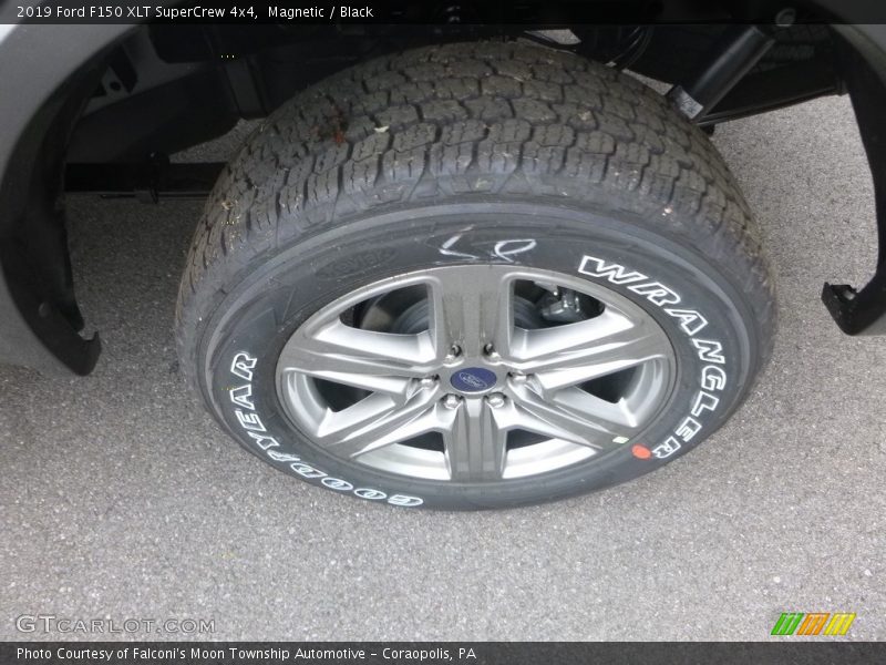 Magnetic / Black 2019 Ford F150 XLT SuperCrew 4x4