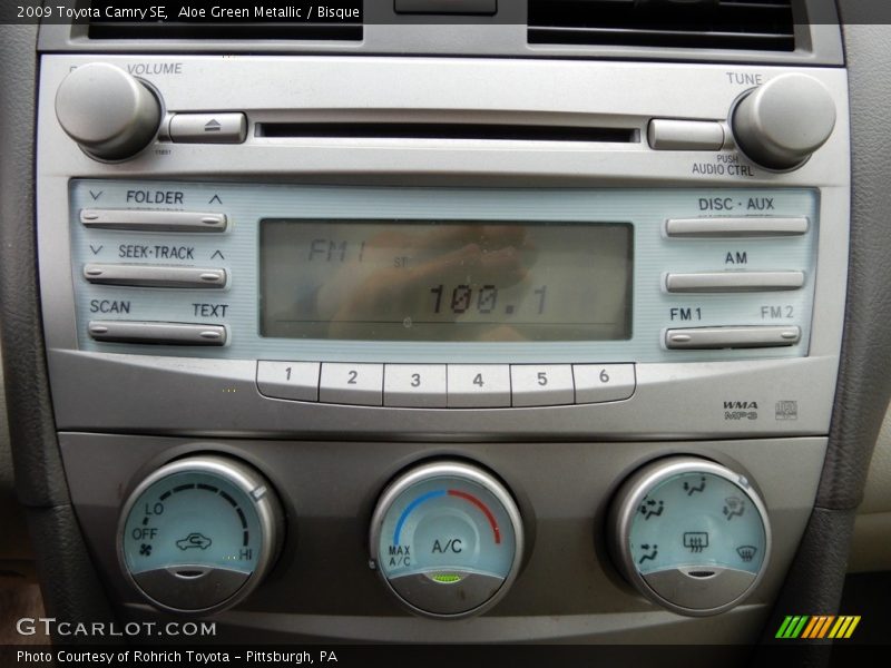 Aloe Green Metallic / Bisque 2009 Toyota Camry SE