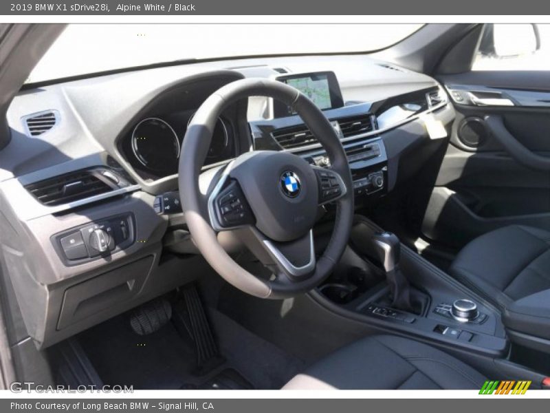 Alpine White / Black 2019 BMW X1 sDrive28i