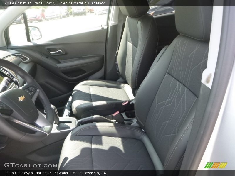 Silver Ice Metallic / Jet Black 2019 Chevrolet Trax LT AWD
