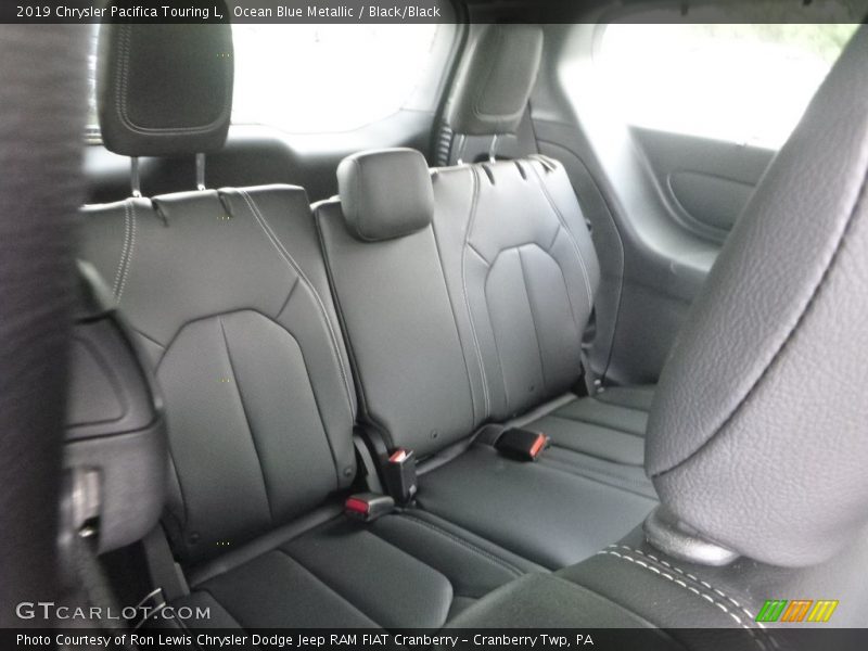 Ocean Blue Metallic / Black/Black 2019 Chrysler Pacifica Touring L