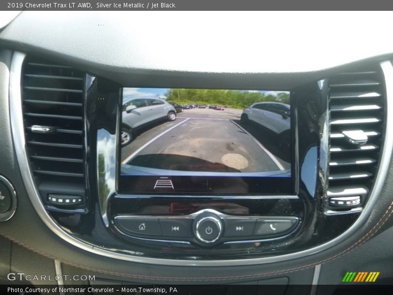 Silver Ice Metallic / Jet Black 2019 Chevrolet Trax LT AWD
