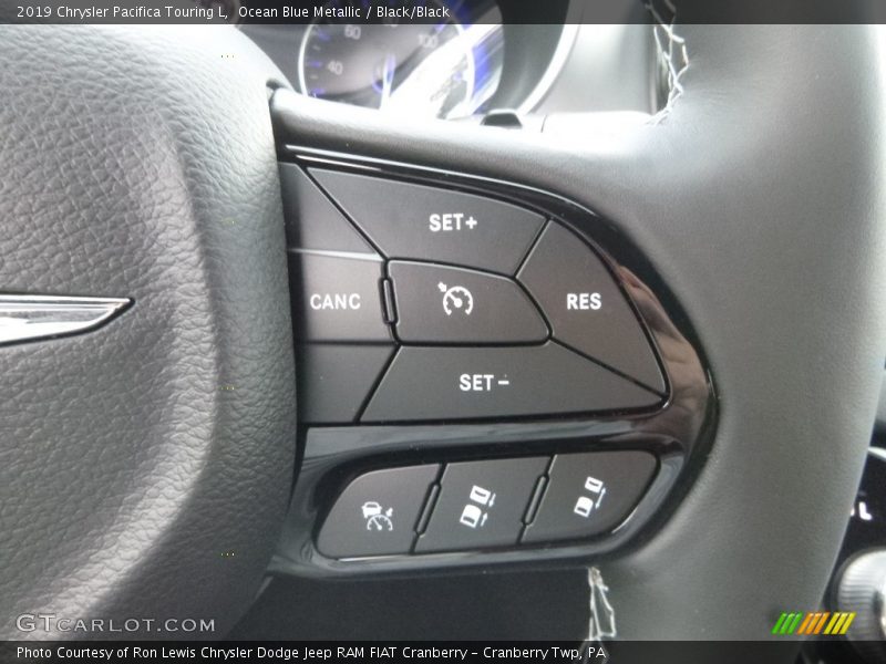 Ocean Blue Metallic / Black/Black 2019 Chrysler Pacifica Touring L