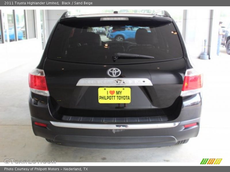 Black / Sand Beige 2011 Toyota Highlander Limited