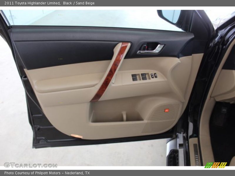 Black / Sand Beige 2011 Toyota Highlander Limited