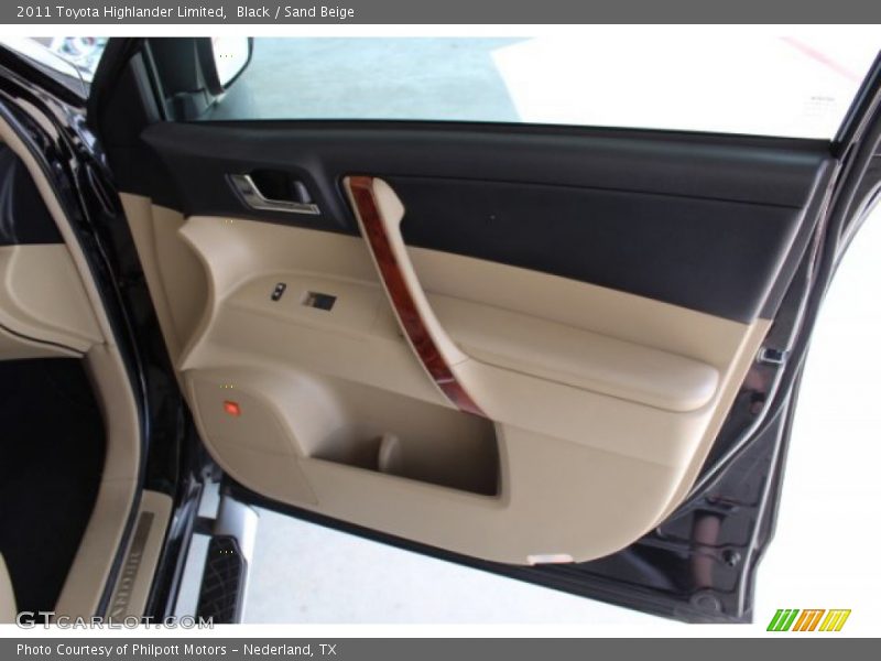 Black / Sand Beige 2011 Toyota Highlander Limited