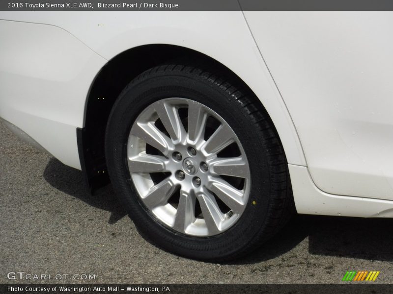 Blizzard Pearl / Dark Bisque 2016 Toyota Sienna XLE AWD