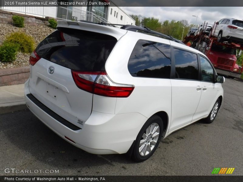 Blizzard Pearl / Dark Bisque 2016 Toyota Sienna XLE AWD