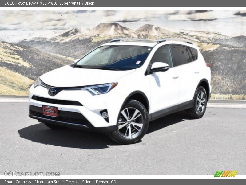 Super White / Black 2018 Toyota RAV4 XLE AWD