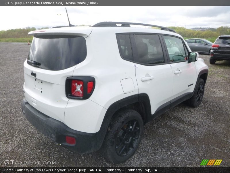 Alpine White / Black 2019 Jeep Renegade Latitude 4x4