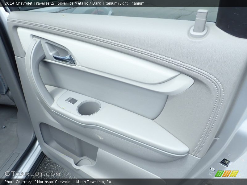 Silver Ice Metallic / Dark Titanium/Light Titanium 2014 Chevrolet Traverse LS