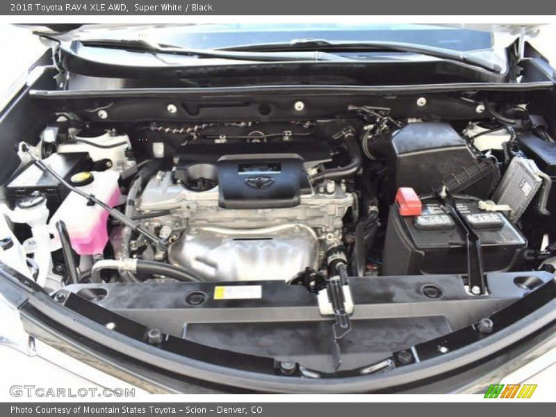 Super White / Black 2018 Toyota RAV4 XLE AWD