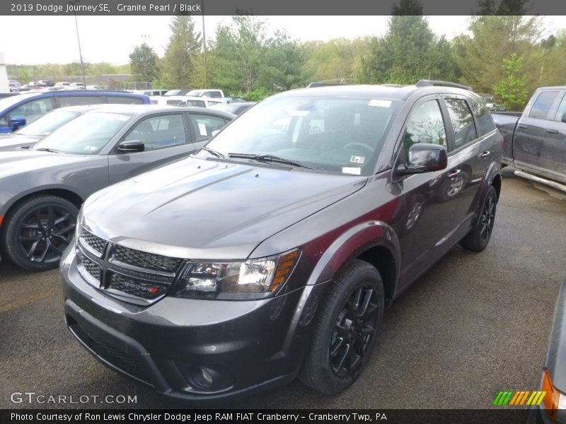 Granite Pearl / Black 2019 Dodge Journey SE