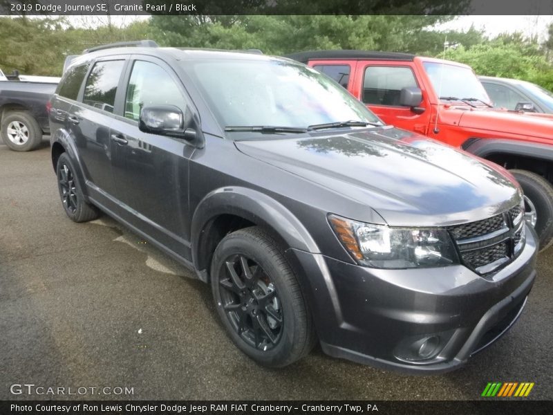 Granite Pearl / Black 2019 Dodge Journey SE