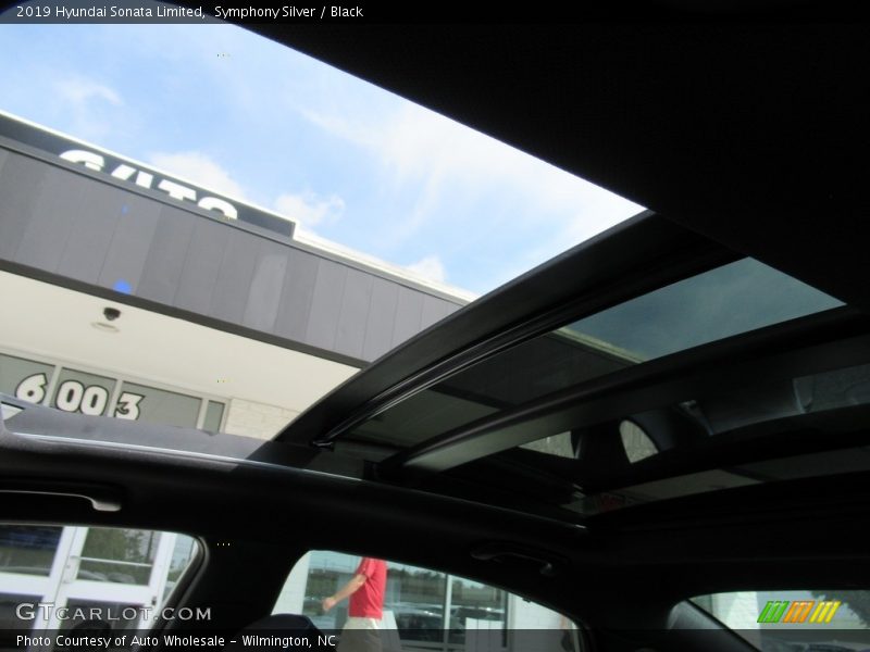 Symphony Silver / Black 2019 Hyundai Sonata Limited