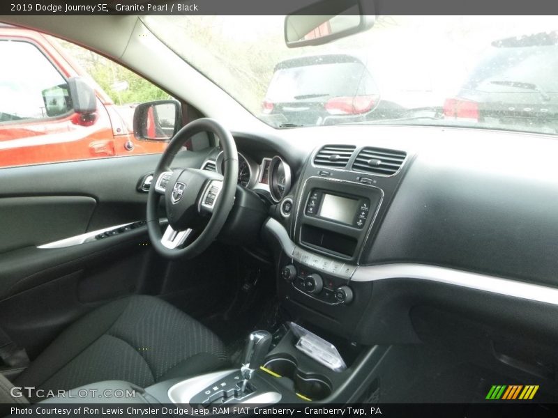Granite Pearl / Black 2019 Dodge Journey SE