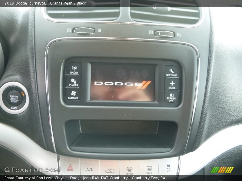 Granite Pearl / Black 2019 Dodge Journey SE