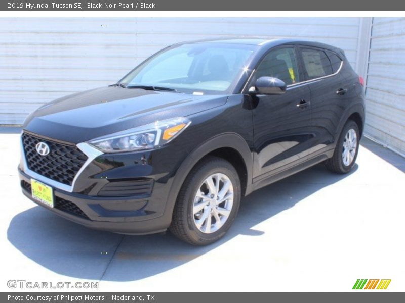 Black Noir Pearl / Black 2019 Hyundai Tucson SE