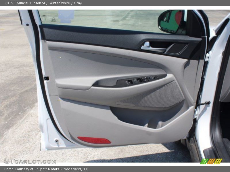 Winter White / Gray 2019 Hyundai Tucson SE