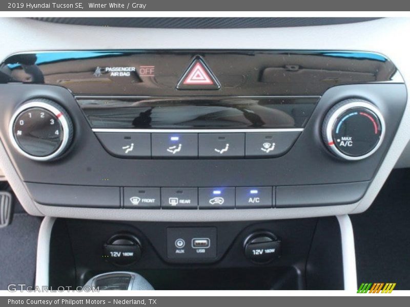 Winter White / Gray 2019 Hyundai Tucson SE