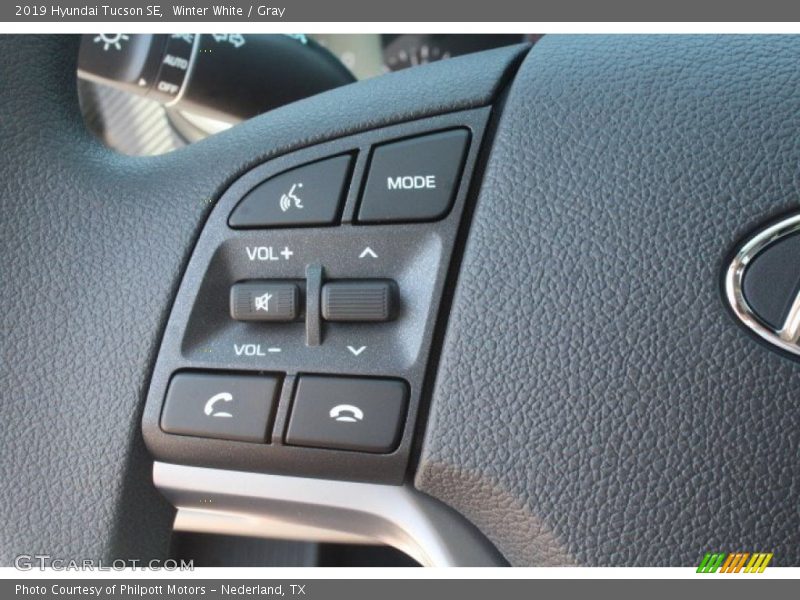 Winter White / Gray 2019 Hyundai Tucson SE