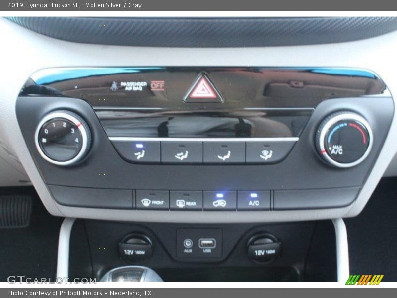 Molten Silver / Gray 2019 Hyundai Tucson SE