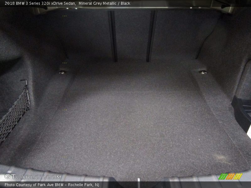 Mineral Grey Metallic / Black 2018 BMW 3 Series 320i xDrive Sedan