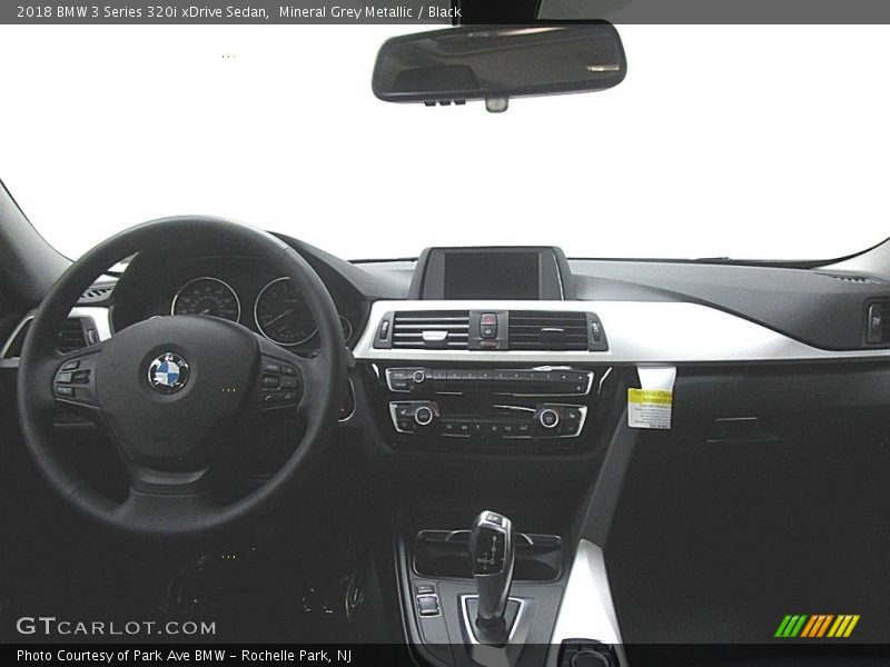 Mineral Grey Metallic / Black 2018 BMW 3 Series 320i xDrive Sedan