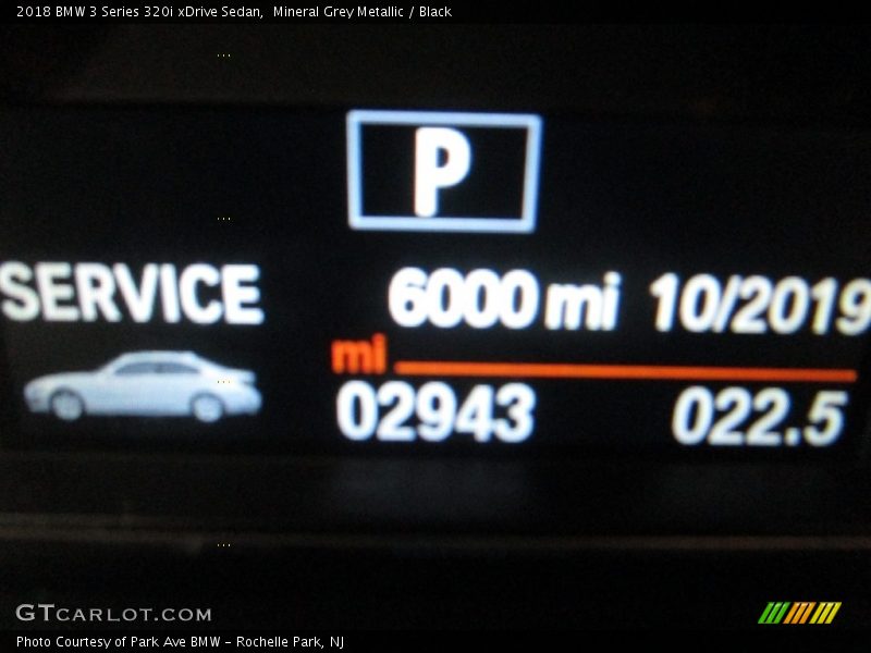 Mineral Grey Metallic / Black 2018 BMW 3 Series 320i xDrive Sedan