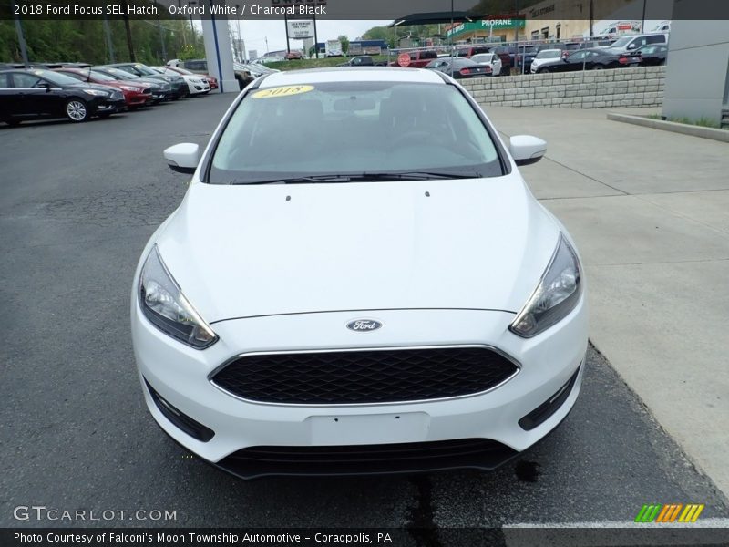 Oxford White / Charcoal Black 2018 Ford Focus SEL Hatch