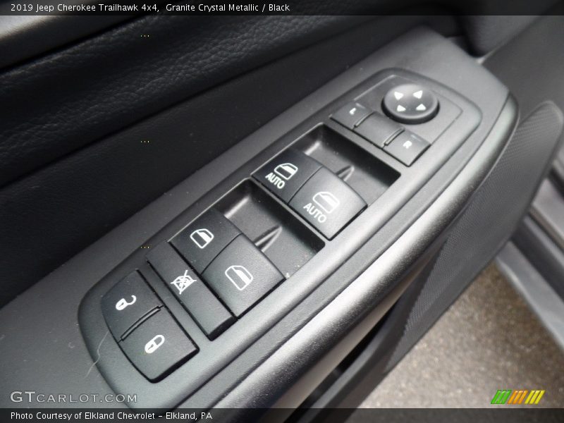Granite Crystal Metallic / Black 2019 Jeep Cherokee Trailhawk 4x4