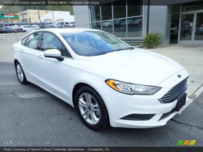 Oxford White / Medium Light Stone 2018 Ford Fusion Hybrid SE