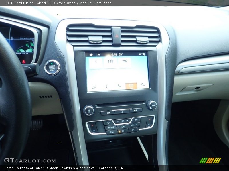 Oxford White / Medium Light Stone 2018 Ford Fusion Hybrid SE