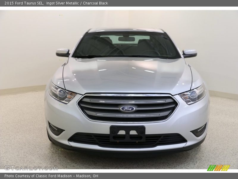 Ingot Silver Metallic / Charcoal Black 2015 Ford Taurus SEL