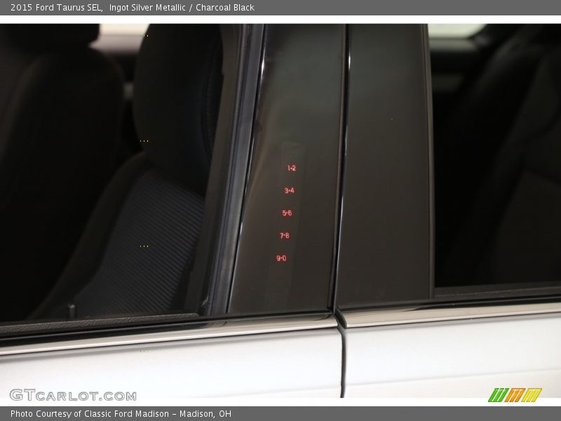 Ingot Silver Metallic / Charcoal Black 2015 Ford Taurus SEL