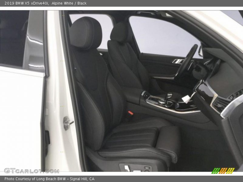 Alpine White / Black 2019 BMW X5 xDrive40i