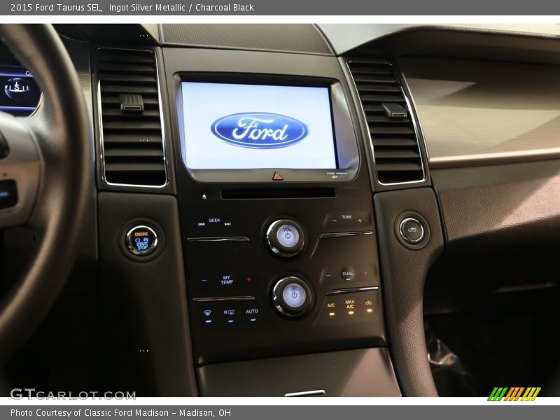 Ingot Silver Metallic / Charcoal Black 2015 Ford Taurus SEL